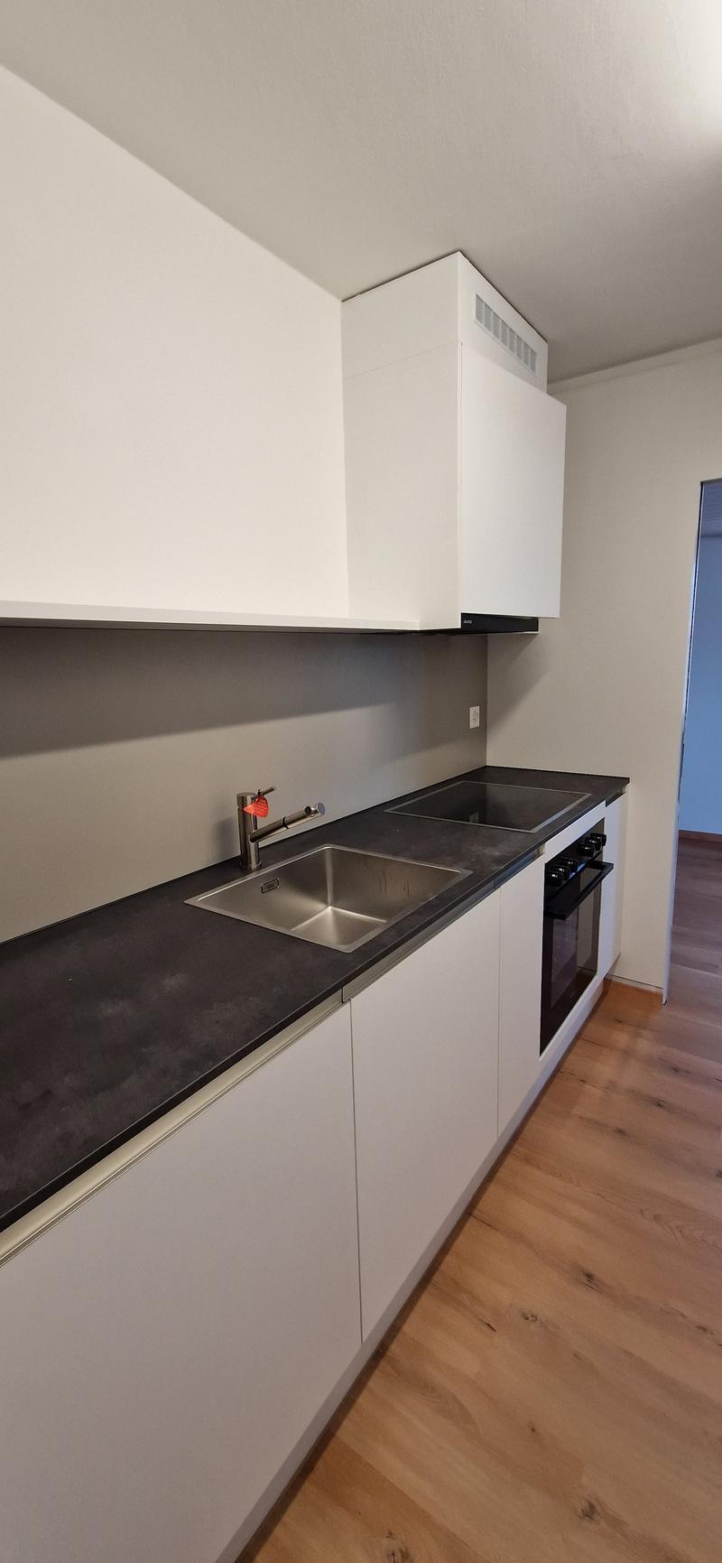 Appartement 4,5 pièces partiellement rénové près de la place du village (4)