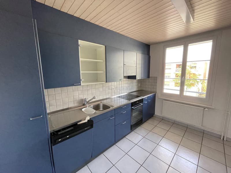 Schöne Altbauwohnung mit Charme an zentraler Lage (9)