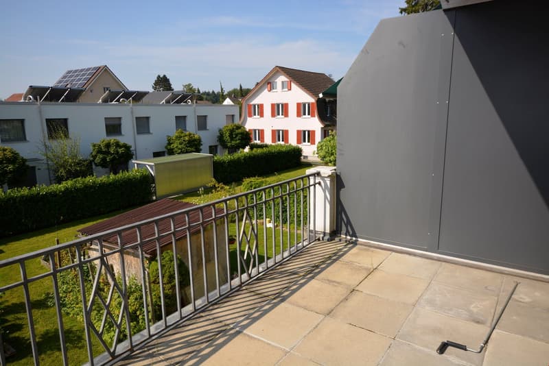 Schöne Altbauwohnung mit Charme an zentraler Lage (13)