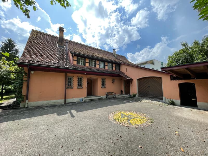 Stilvolles Landhaus mit grossem Umschwung (2)