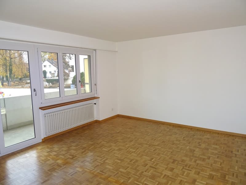 2 1/2-Zimmer Wohnung an ruhiger Lage mit grossem Balkon (6)