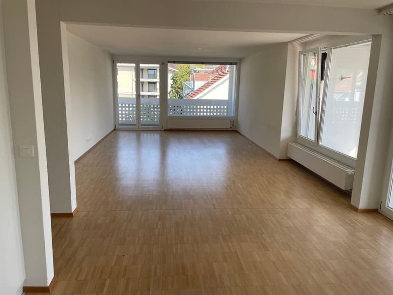 Sanierte 4.5-Zimmerwohnung in Bahnhofsnähe von Herzogenbuchsee (2)