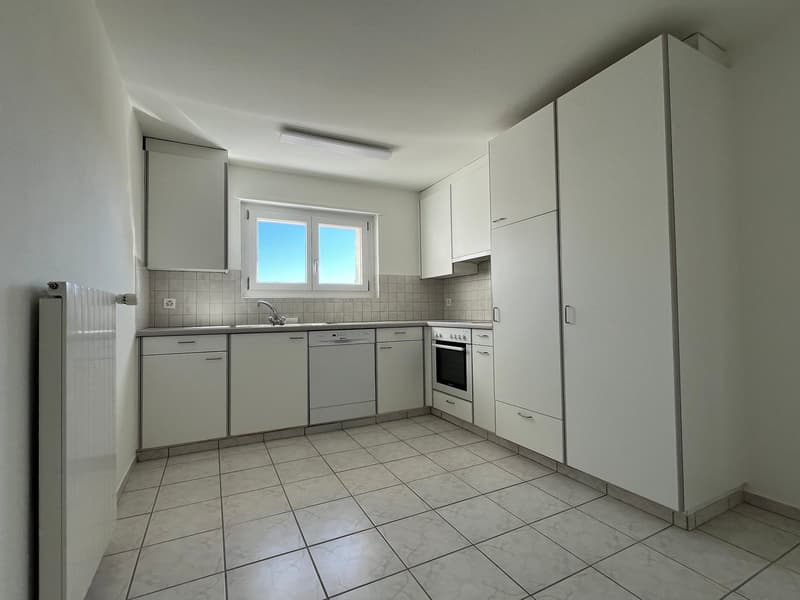 Helle 3.5-Zimmer-Wohnung mit Balkon und Wintergarten in Langendorf (2)