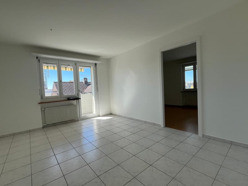 Helle 3.5-Zimmer-Wohnung mit Balkon und Wintergarten in Langendorf (6)