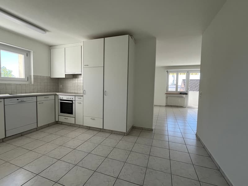 Helle 3.5-Zimmer-Wohnung mit Balkon und Wintergarten in Langendorf (3)