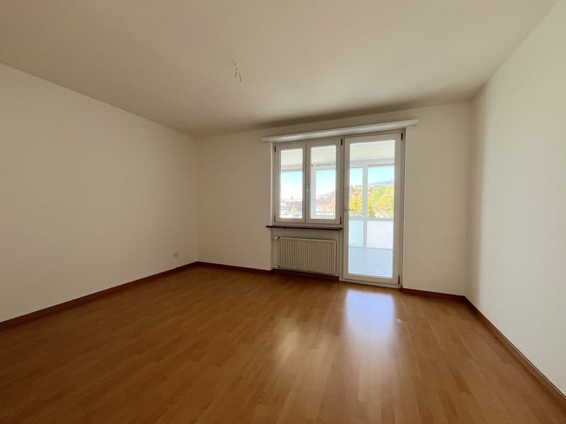 Helle 3.5-Zimmer-Wohnung mit Balkon und Wintergarten in Langendorf (8)