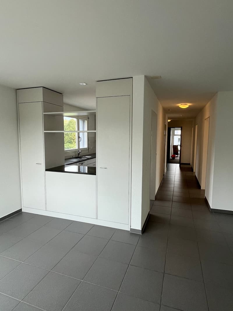 Helle 4.5-Zimmer-Wohnung mit Balkon an ruhiger Lage in Solothurn (3)