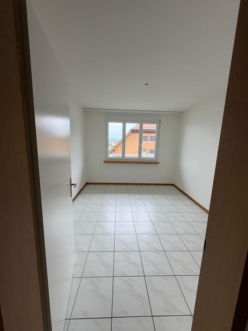 Sanierte 4.5-Zimmer-Wohnung mit Balkon in Bellach (9)