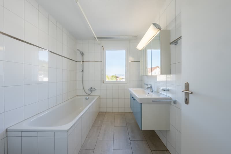 Badezimmer mit Badewanne