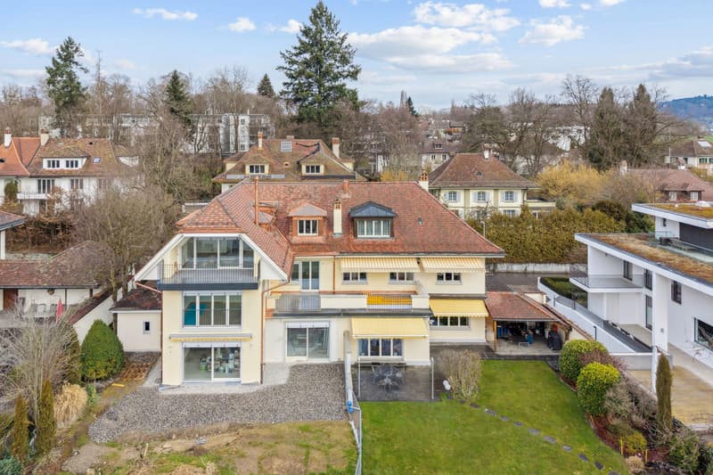 Elegant Semi-Detached House with Plenty of Space to Unfold (11)
