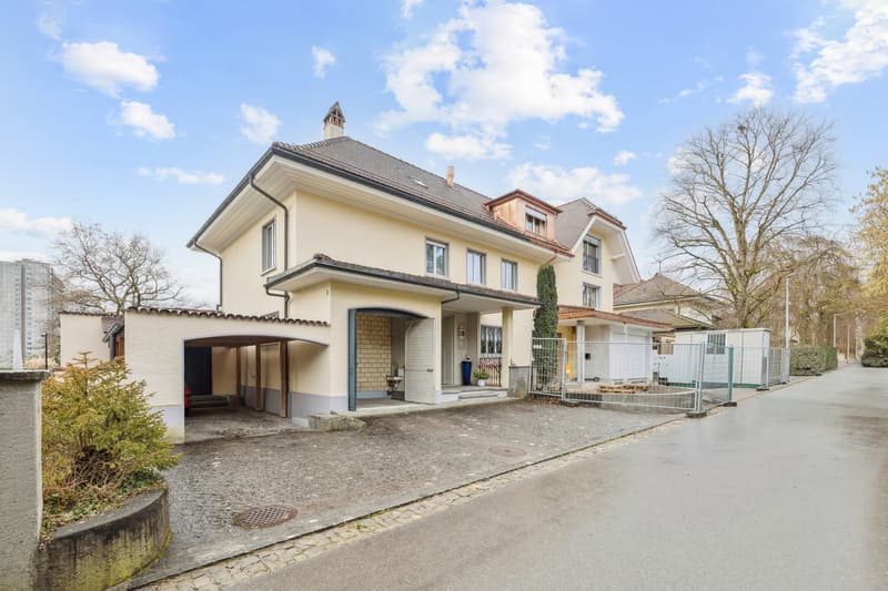 Elegant Semi-Detached House with Plenty of Space to Unfold (10)