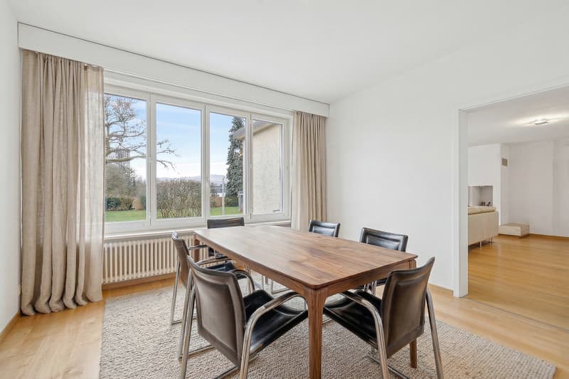 Elegant Semi-Detached House with Plenty of Space to Unfold (3)