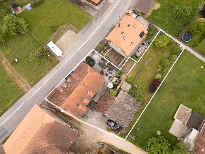 Versatile residential and commercial house (11)