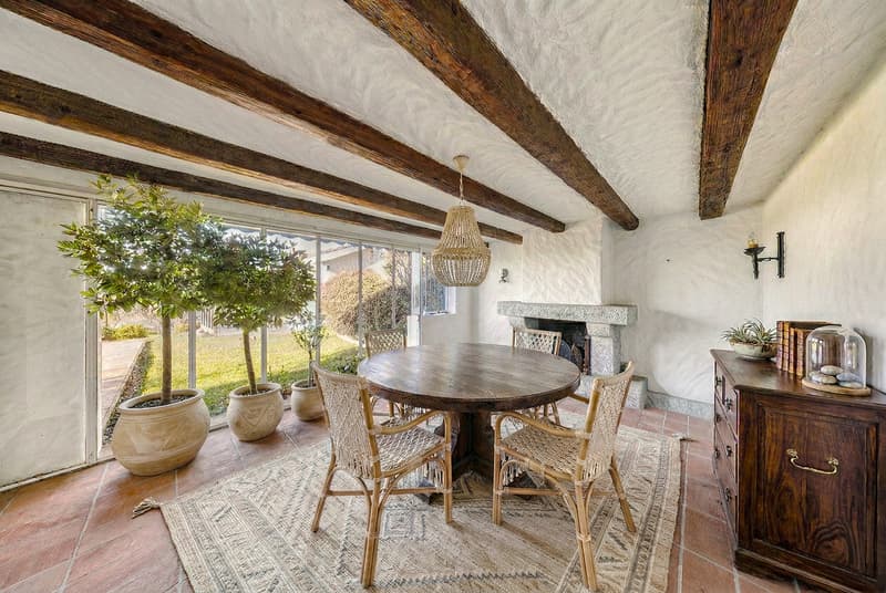 VILLA ESCLUSIVA - PARADISO DI GIARDINO PRIVATO CON PISCINA (11)