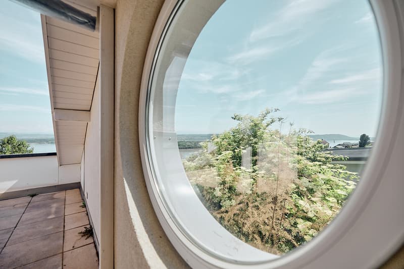 Living in a privileged location with a view in Ligerz (5)