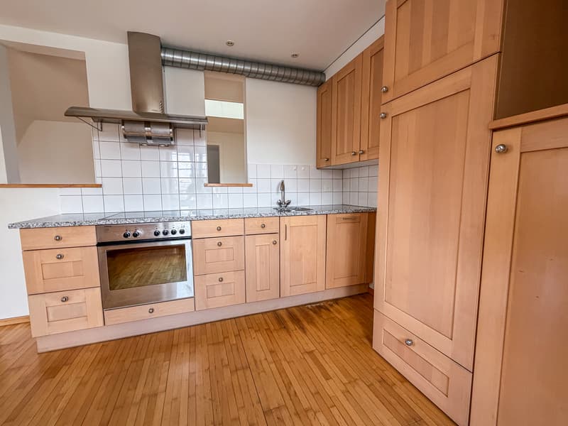 Charming 3.5-room attic apartment on two floors in the heart of Bern (2)