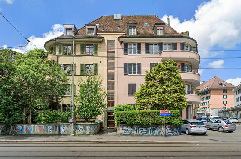 Charming 3.5-room attic apartment on two floors in the heart of Bern (12)