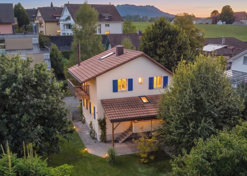 FAMILIENPARADIES IM BELIEBTEN MELCHENBÜHL-QUARTIER (1)