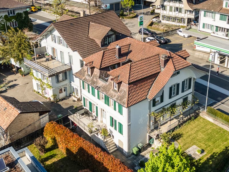 Casa multifamiliare attraente con carattere storico (9)