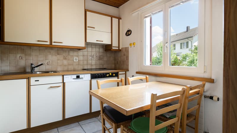 CHARMANTE DOPPELHAUSHÄLFTE MIT SONNIGEM GARTEN (3)