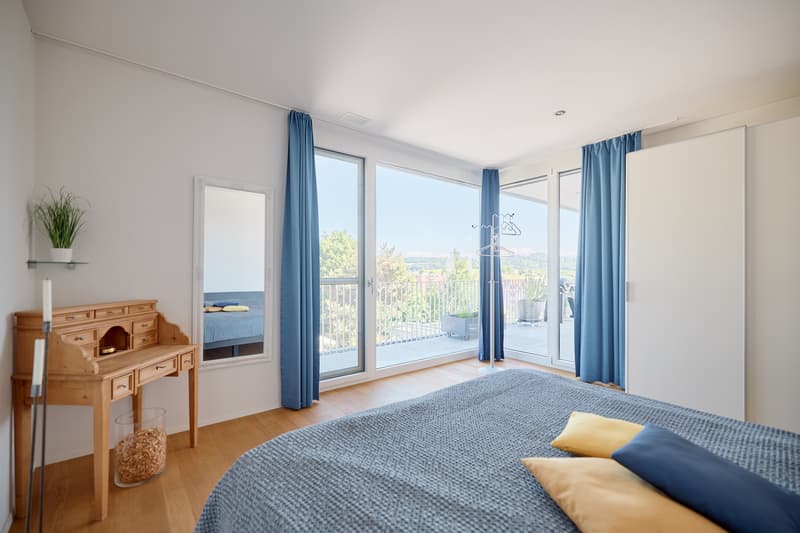 LUXURIÖSE ATTIKAWOHNUNG MIT STUDIO UND WEINKELLER (8)
