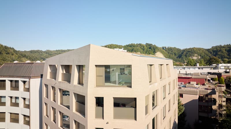 EXKLUSIVE LUXUS-ATTIKAWOHNUNG IM HERZEN VON BURGDORF (8)
