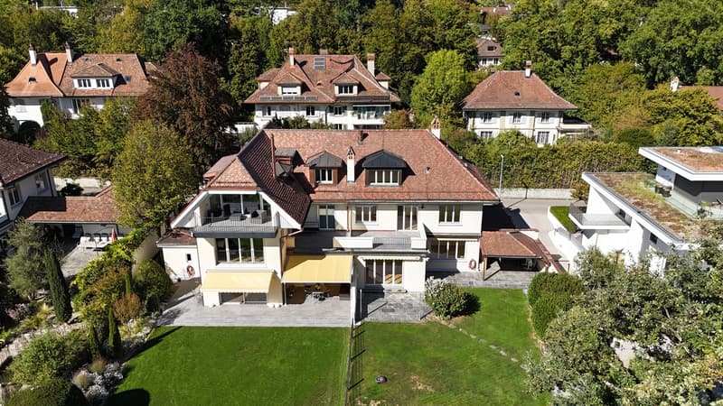 GROSSZÜGIG WOHNEN, STILVOLL LEBEN - ATTRAKTIVE DOPPELHAUSVILLA (13)