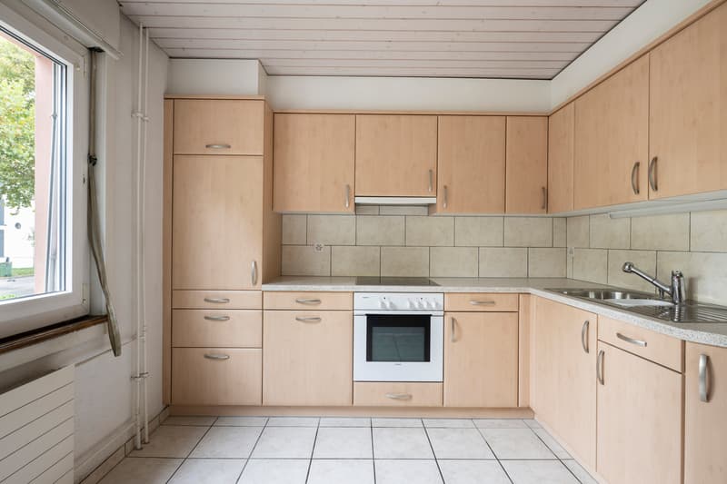FREISTEHENDES HAUS MIT ZWEI WOHNUNGEN UND POTENZIAL (11)
