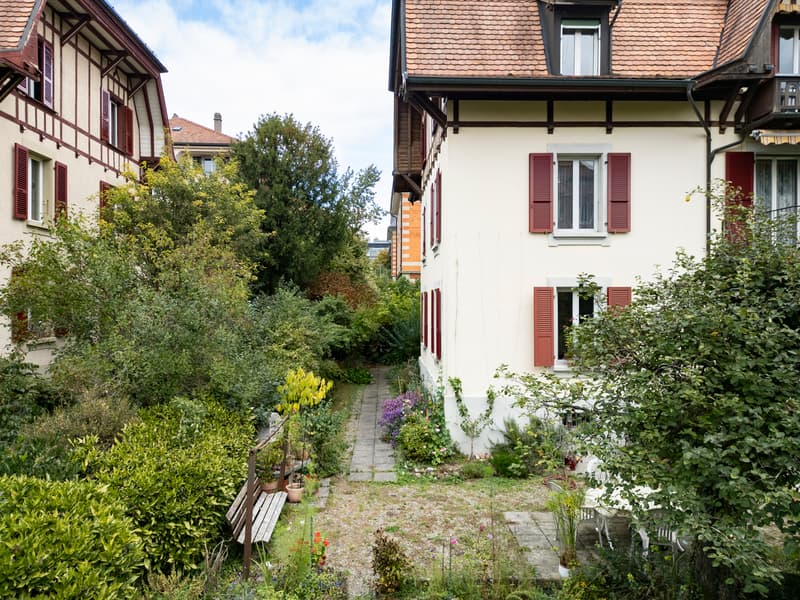 HISTORISCHES ALTBAUJUWEL - MEHRFAMILIENHAUS IM BERNER OBSTBERGQUARTIER (11)