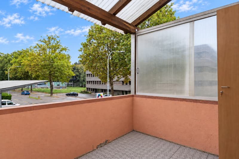 FREISTEHENDES HAUS MIT ZWEI WOHNUNGEN UND POTENZIAL (8)