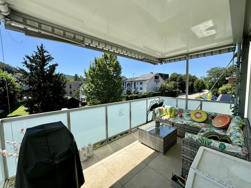 Appartamento di 4,5 locali con balcone e serra (2)