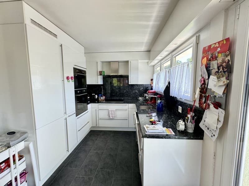 Appartamento di 4,5 locali con balcone e serra (4)