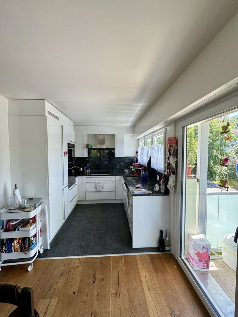 Appartamento di 4,5 locali con balcone e serra (5)