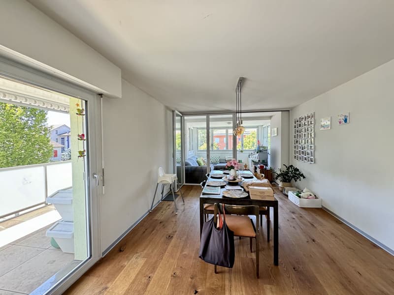 Appartamento di 4,5 locali con balcone e serra (3)