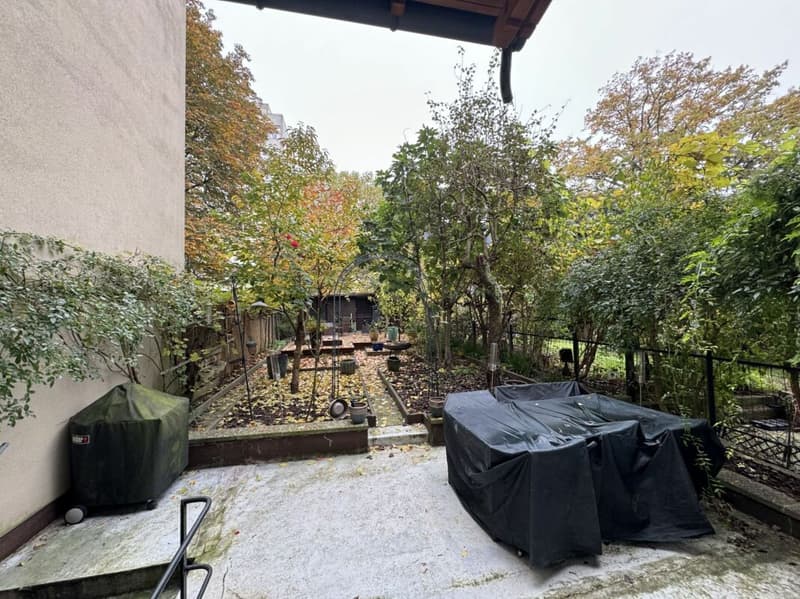 Casa di città ristrutturata di 6 locali con giardino bello (4)