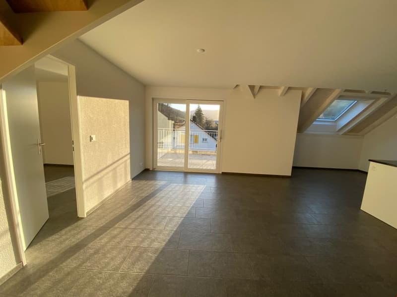 Appartement-maisonnette moderne de 4,5 pièces avec grand balcon (6)