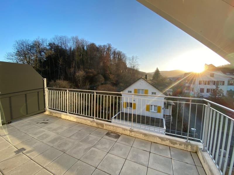 Appartamento mansardato moderno 4.5 locali con ampio balcone (7)