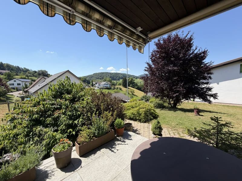 Casa a schiera di 5,5 locali con area circostante (3)
