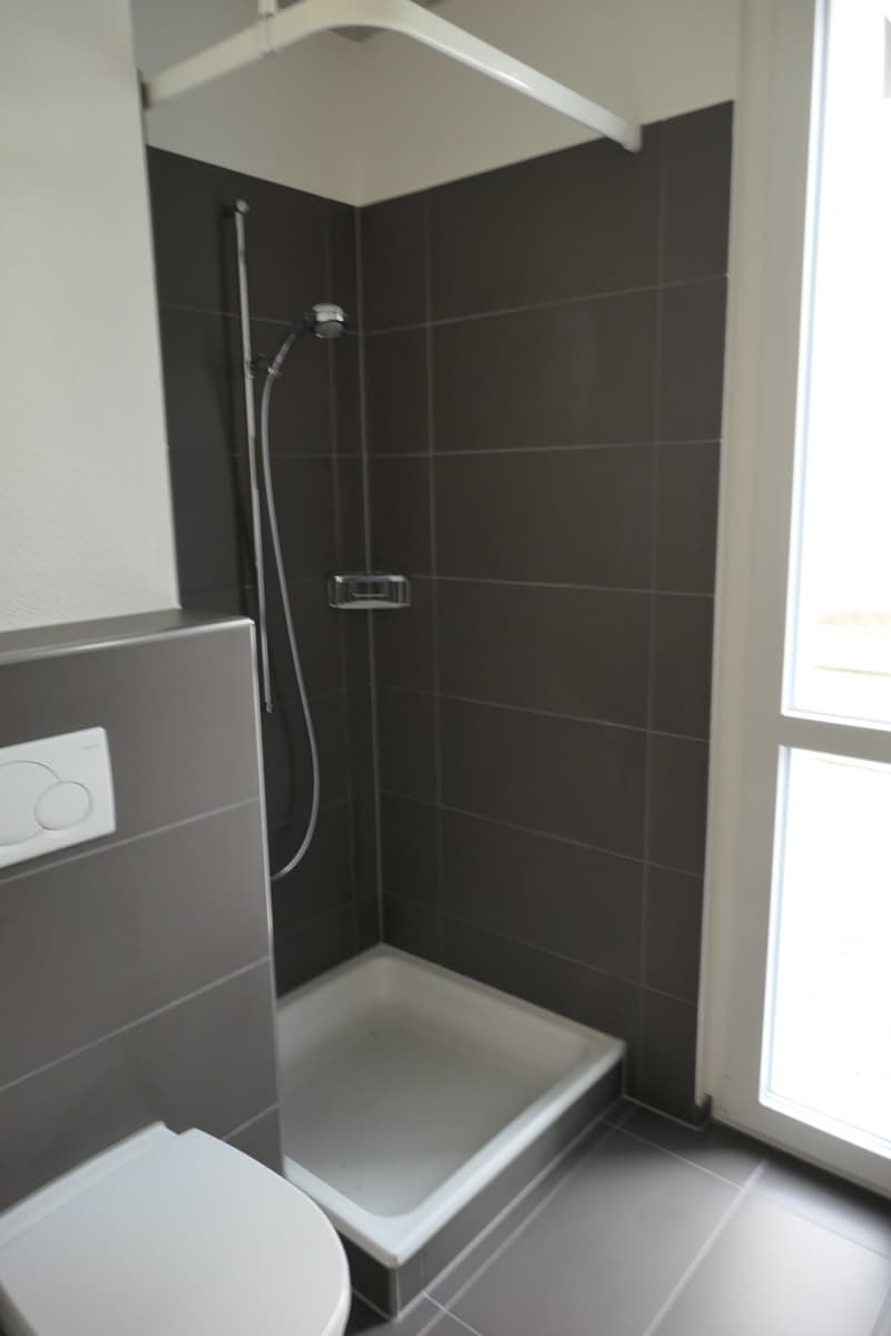 Badezimmer mit Dusche