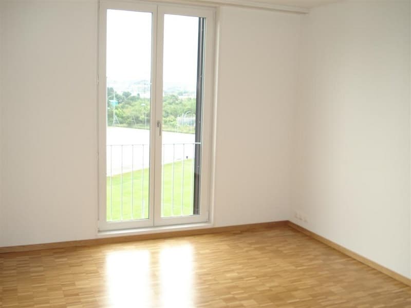 Grosszügige 2.5-Zimmer-Wohnung in Zürich-Seebach (6)
