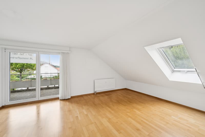 Wunderschöne 4.5-Zimmer-Dachwohnung - in der Nähe der ISB (7)