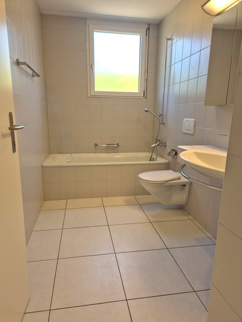Badzimmer mit Badewanne