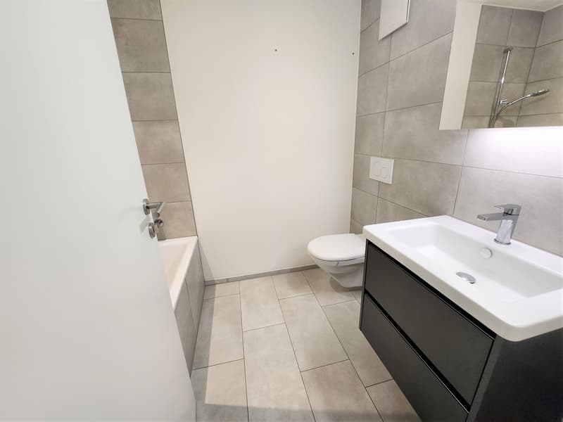 Bad_mit_Badewanne.jpg