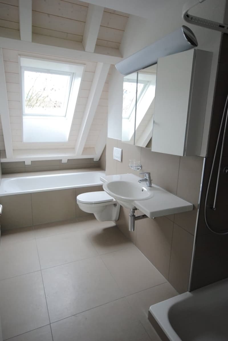 Charming 4.5-room maisonette apartment with balcony in Mettmenstetten (4)