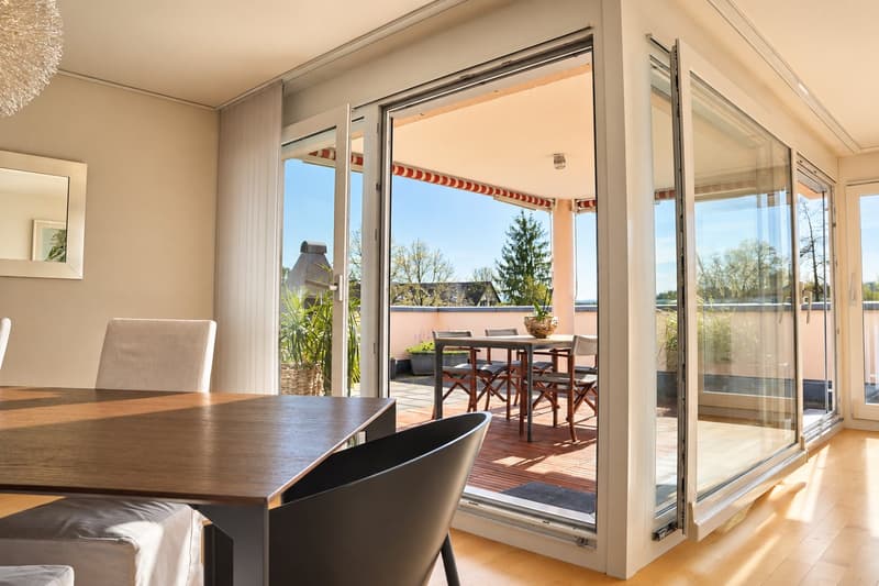 Stadtnahe 5.5 Zimmer Penthouse-Wohnung mit herrlicher Weitsicht (7)