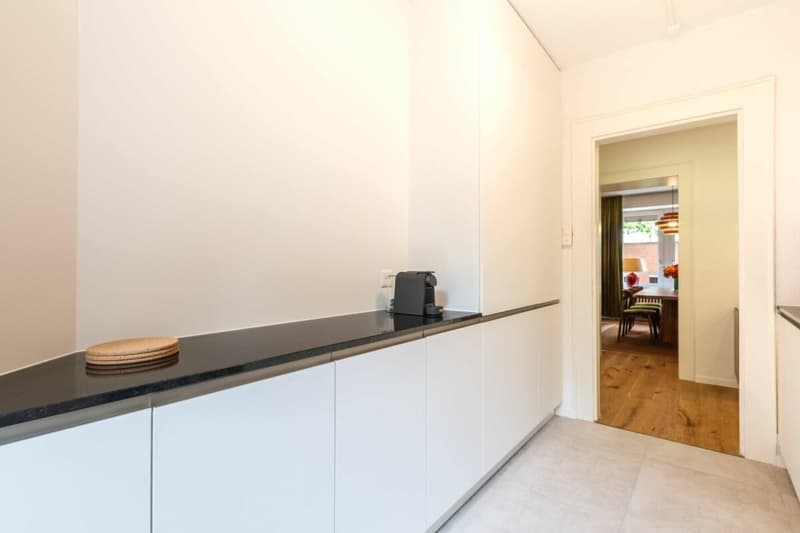 Appartement stylé de 3,5 pièces pour les familles et les groupes au cœur de Zurich (39)