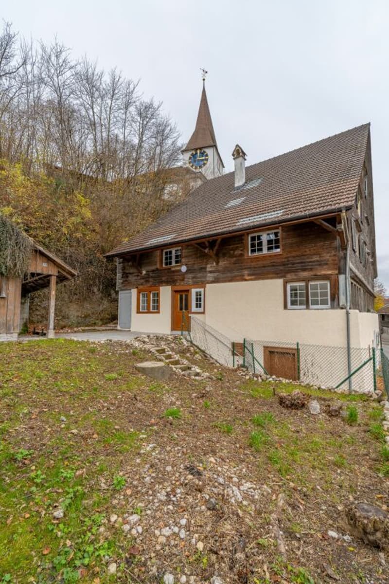 Saniertes Zweifamilienhaus in Wila – Ideal für Eigennutzer und Investoren (28)
