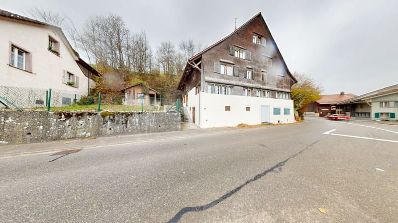 Saniertes Zweifamilienhaus in Wila – Ideal für Eigennutzer und Investoren (27)