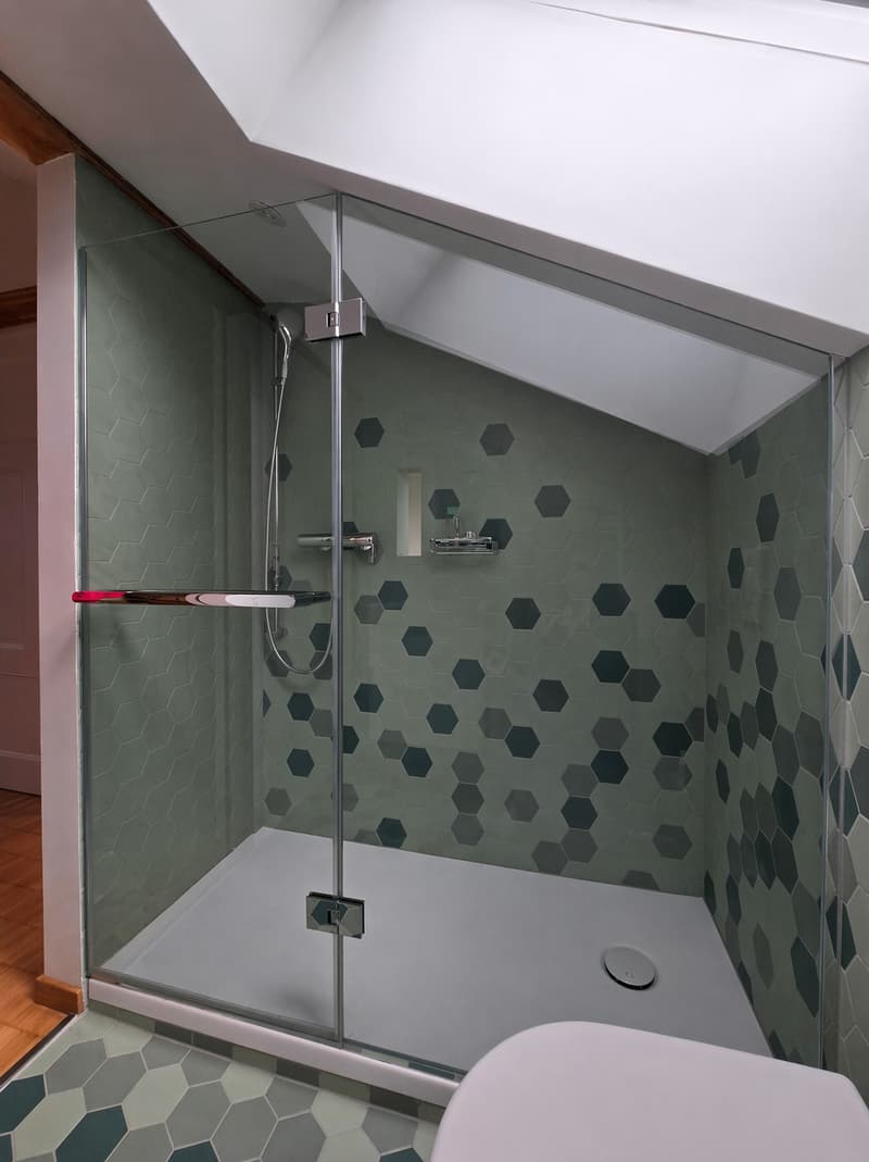 Charmante möblierte 2.5-Zimmer-Wohnung mit Stadtblick in Basel (3)