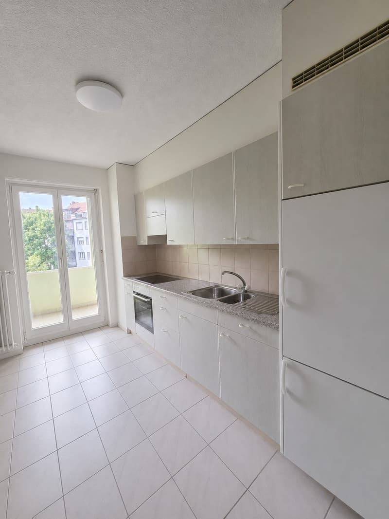 Incantevole appartamento di 2 camere con balcone a Kleinbasel (1)